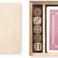 ECOSTARE Luxe Speelkaarten In Houten Opbergdoos Met 5 Houten Dobbelstenen - Poker - Kaarten - Yahtzee - Kwaliteit En Duurzaam -trading-cards Winkel 550x296 2